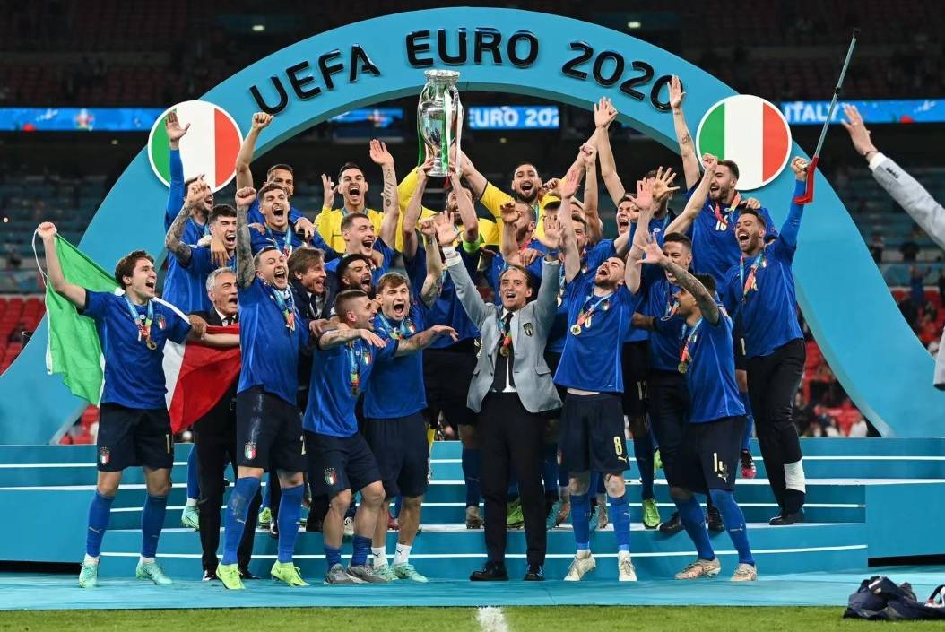  赛地聚焦——意大利杯最后时刻热度飙升，西班牙人火线驰援，目标明确，细节决定成败