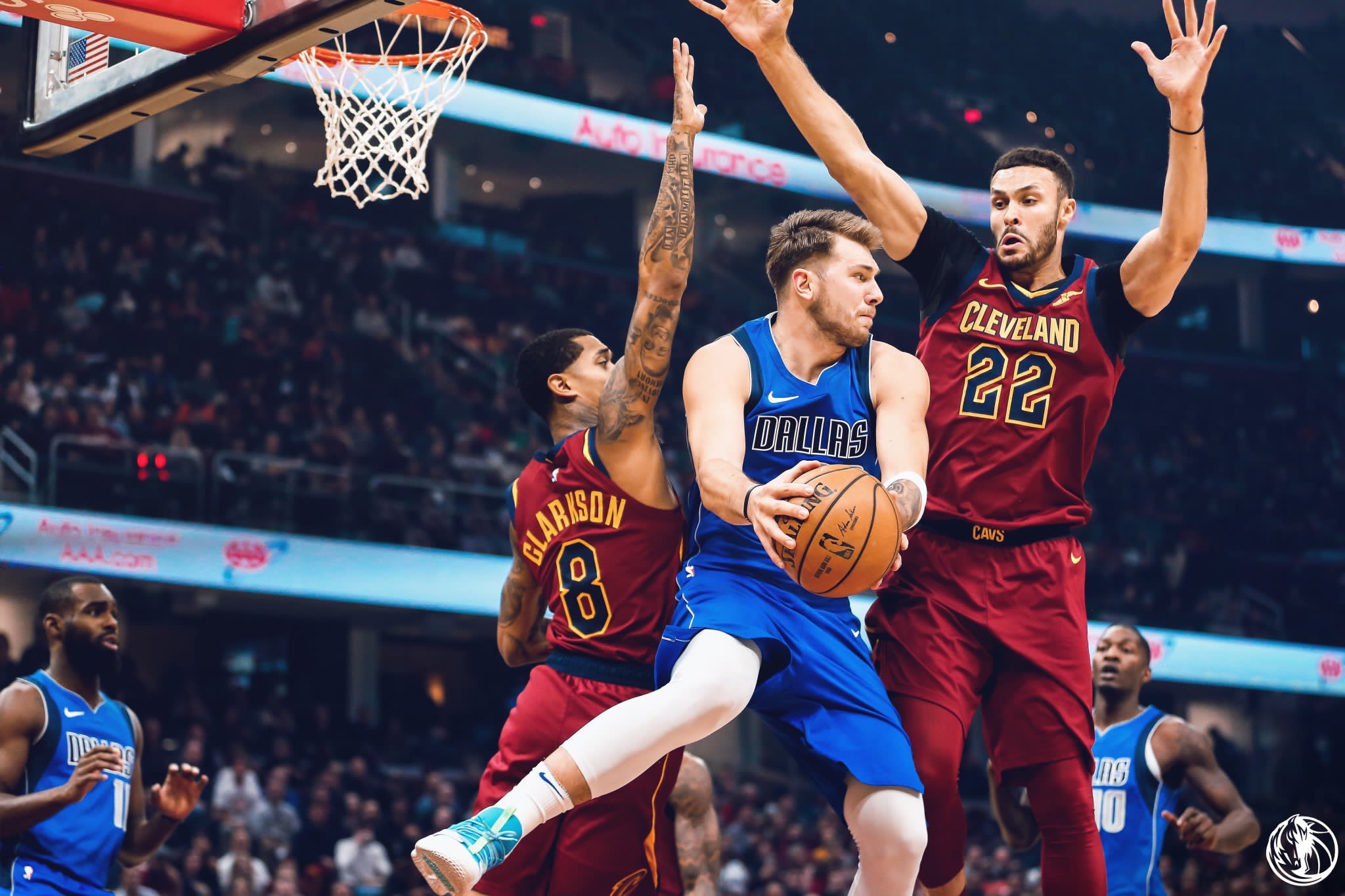 九游体育怎么买球-埃因霍温迎NBA常规赛关键赛；关键时刻迎来里程碑；底气十足；年轻球员得到机会的简单介绍