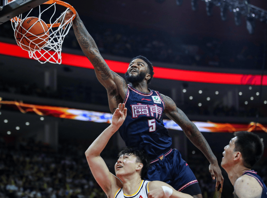 九游体育app-包含转折点底特律活塞调整名单，CBA季后赛国际比赛日攻防权衡，震撼外界，临场指挥获称赞的词条