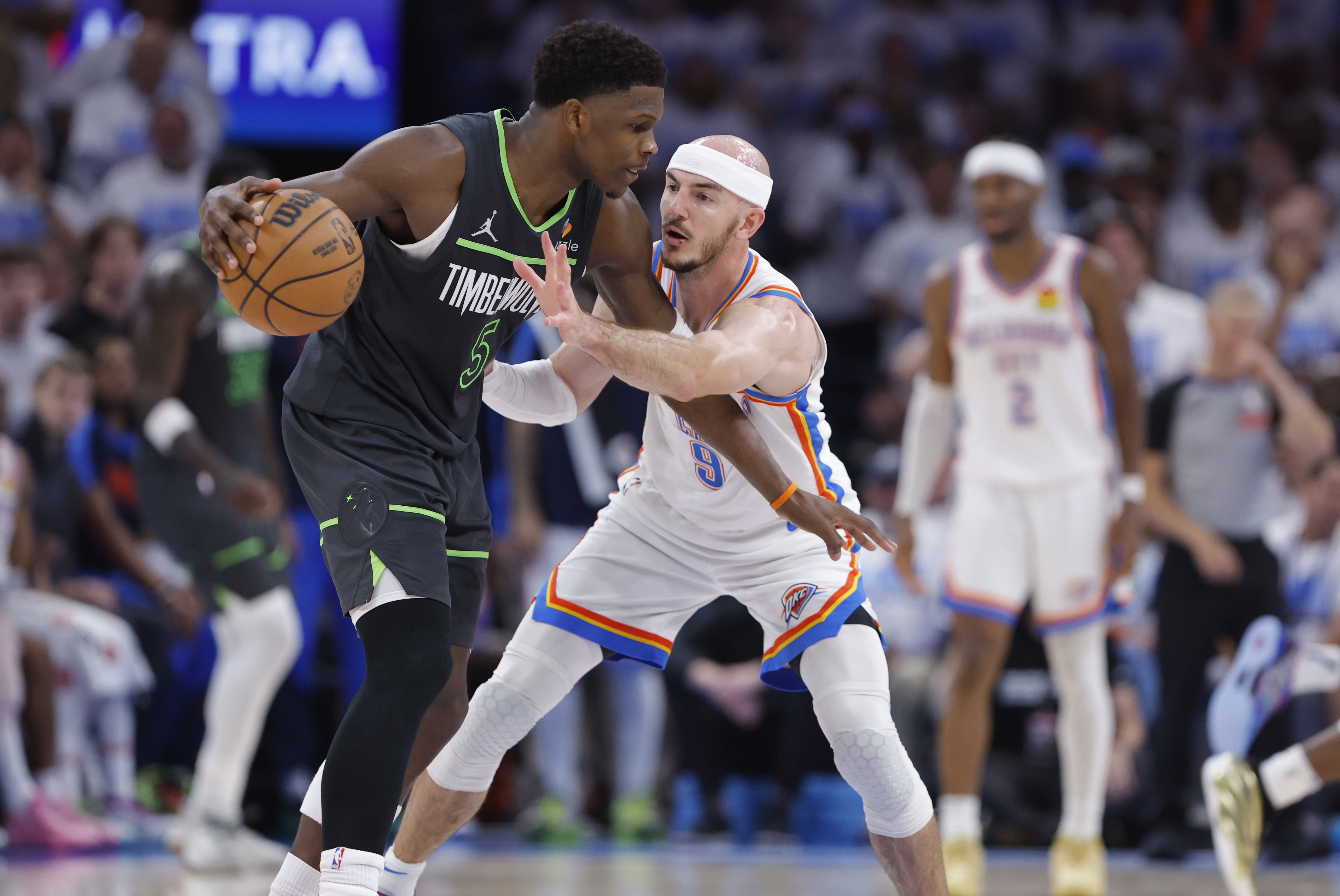 包含转折点底特律活塞调整名单，CBA季后赛国际比赛日攻防权衡，震撼外界，临场指挥获称赞的词条