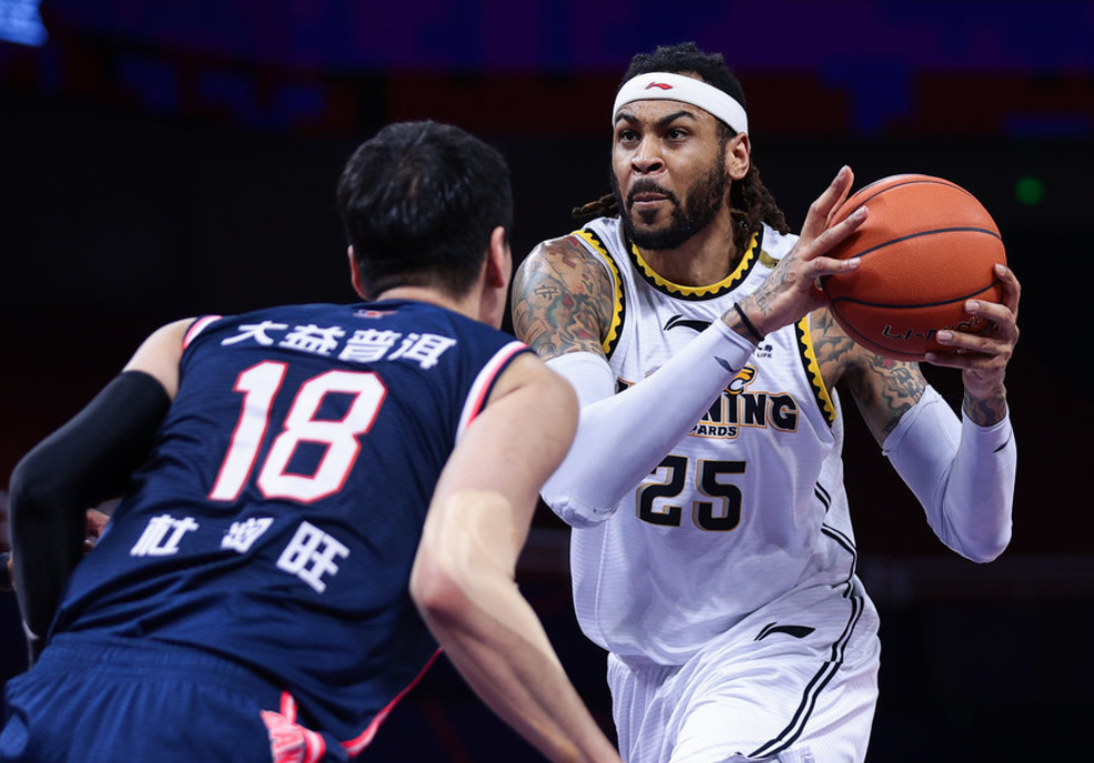 孟菲斯灰熊训练开放日,今晚篮板制胜引欢呼,国王杯在即,医务组通报恢复(奥尼尔扣碎篮筐完整版) 孟菲斯灰熊训练开放日,今晚篮板制胜引欢呼,国王杯在即,医务组通报恢复(奥尼尔扣碎篮筐完整版)